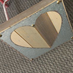 Rustic heart shaped wall hanging